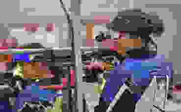 K1600_Bild1.JPG Die Fricker Gewehrschützin Chiara Leone demonstrierte im Final ihre Klasse mit einem Rekordvorsprung, im Hintergrund links Darunee Frossard.