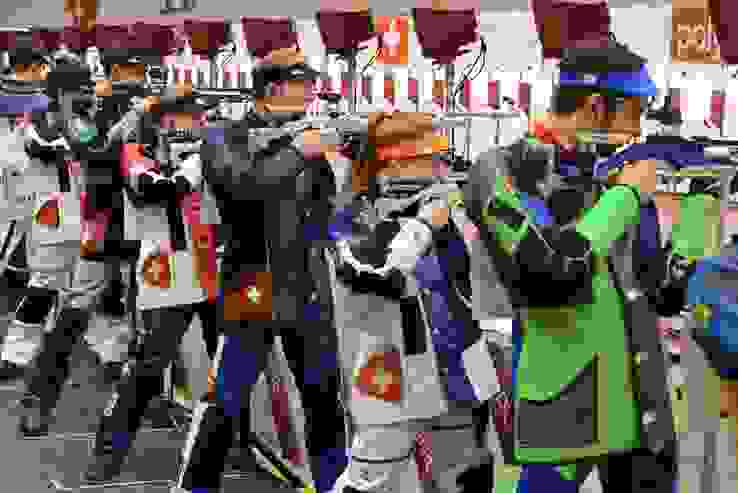 Mixed_flach.jpg Premiere an den Schweizermeisterschaften 10m in Bern: Erstmals werden Titel Gewehr und Pistole 10m Mixed Team vergeben.