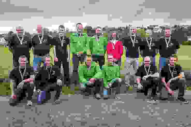 K800_ansermet.JPG Le podium des groupes de l'élite avec, de gauche à droite, ceux de Cottens I (2e), Fribourg (1er) et Cottens II (3e)