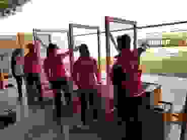 K1600_Heidi indien.JPG Ein sicherer Wert: Heidi Diethelm Gerber (1. von rechts; Impression vom Training).