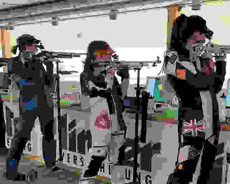 K1600_Nina.JPG Sicherte dem Schweizer Team am ersten Wettkampfeinsatz der Elite in Innsbruck die erste Finalqualifikation: Nina Christen (Bildmitte).