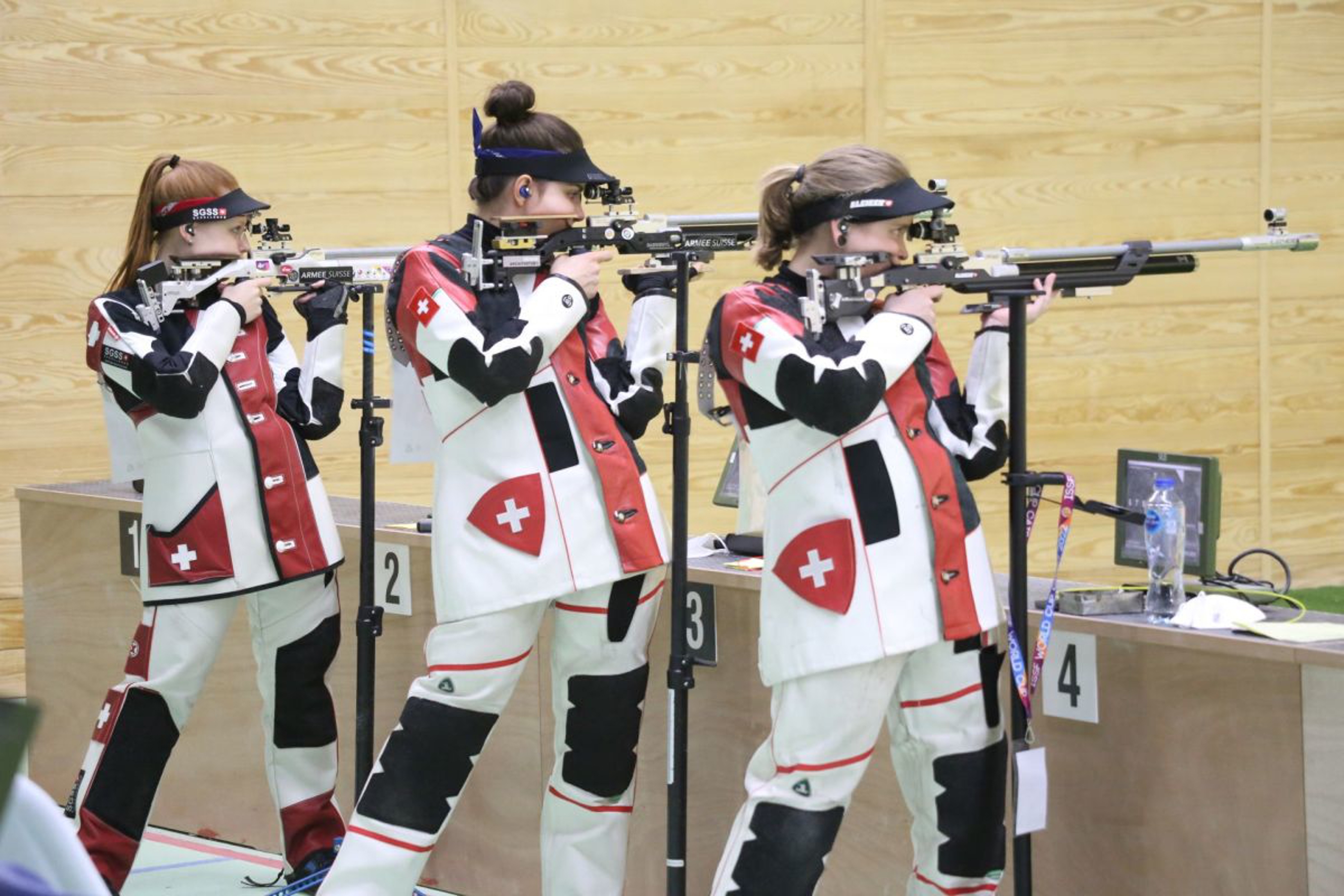 Nina Christen, Chiara Leone und Franziska Stark während dem Team-Wettkampf in Kairo.