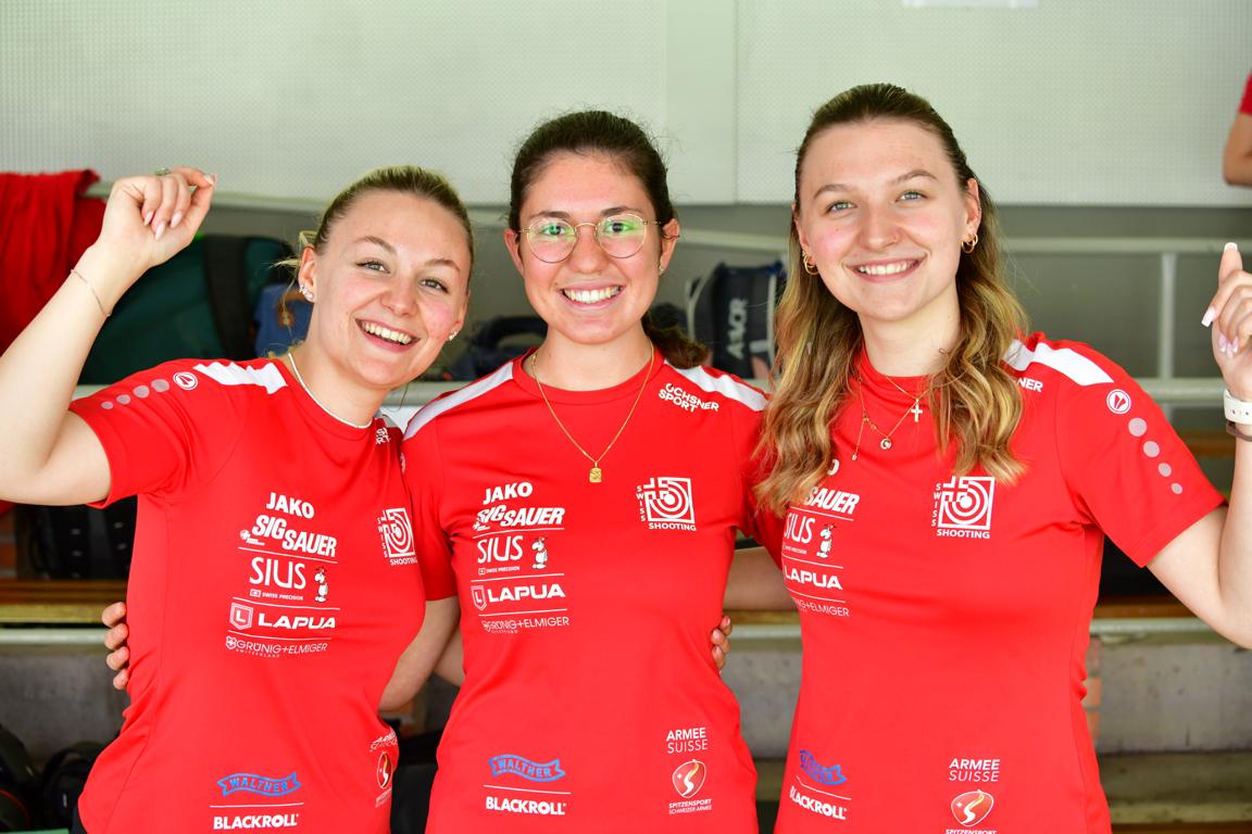 So sehen Siegerinnen aus (v.l.): Vivien Jäggi, Martina Herrli, Emely Jäggi