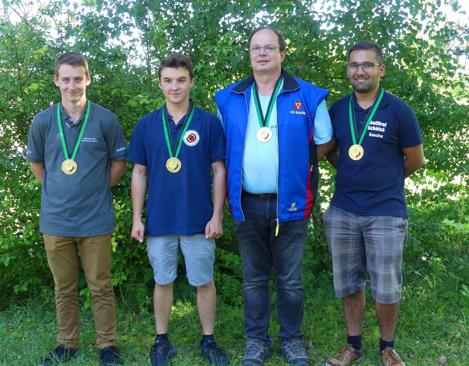 Siegerbild aller 300 Meter Schützenkönige: Christian Meyer, Luca Küpfer, Stefan Mathis und Sascha Dünki