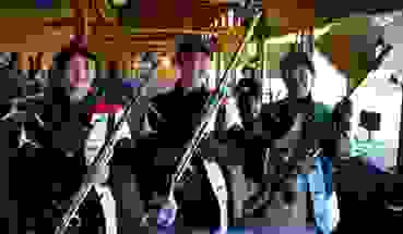 Podest Gewehr 50M Dreistellung Juniorinnen Podest Gewehr 50m Dreistellung Juniorinnen (v.l): 2. Vivien Jäggi; 1. Emely Jäggi; 3. Ekaterina Chenikova.