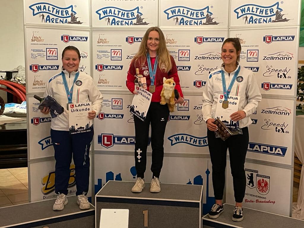 Muriel Züger gewinnt den Final vor den beiden Italienerinnen Sofia Ceccarello (2) und Barbara Gambaro (3).