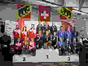Podest Elite Podest Gewehr 10m Elite (v.l.): 2. Solothurn; 1. Zentralschweiz; 3. Fribourg.