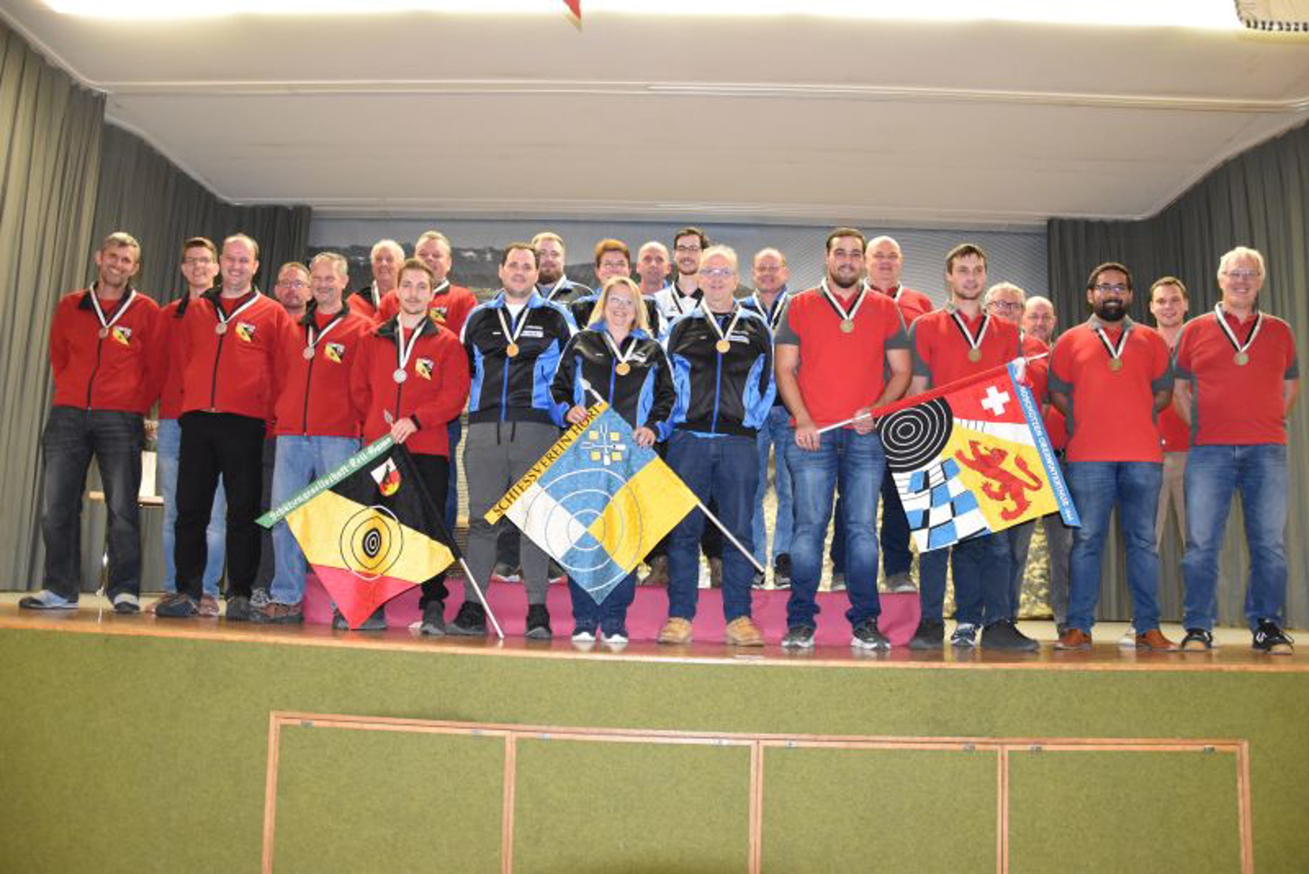 Podest A-Final Gewehr 300m: 1. Höri SV 1; 2. Gams SG Tell 1; 3. Oberwinterthur StS 1.