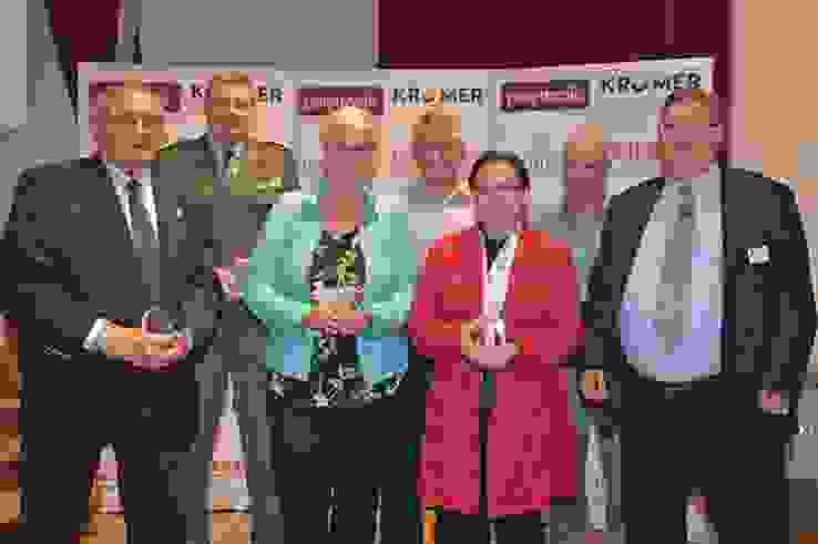 AGSV-Präsident Victor Hüsser (rechts aussen) mit sechs geehrten Persönlichkeiten: Werner Stauffer, Hans Peter Walser, Renate Keller, Herbert Fischer, Sylvia Flückiger und Fritz Dubi (v.l.).