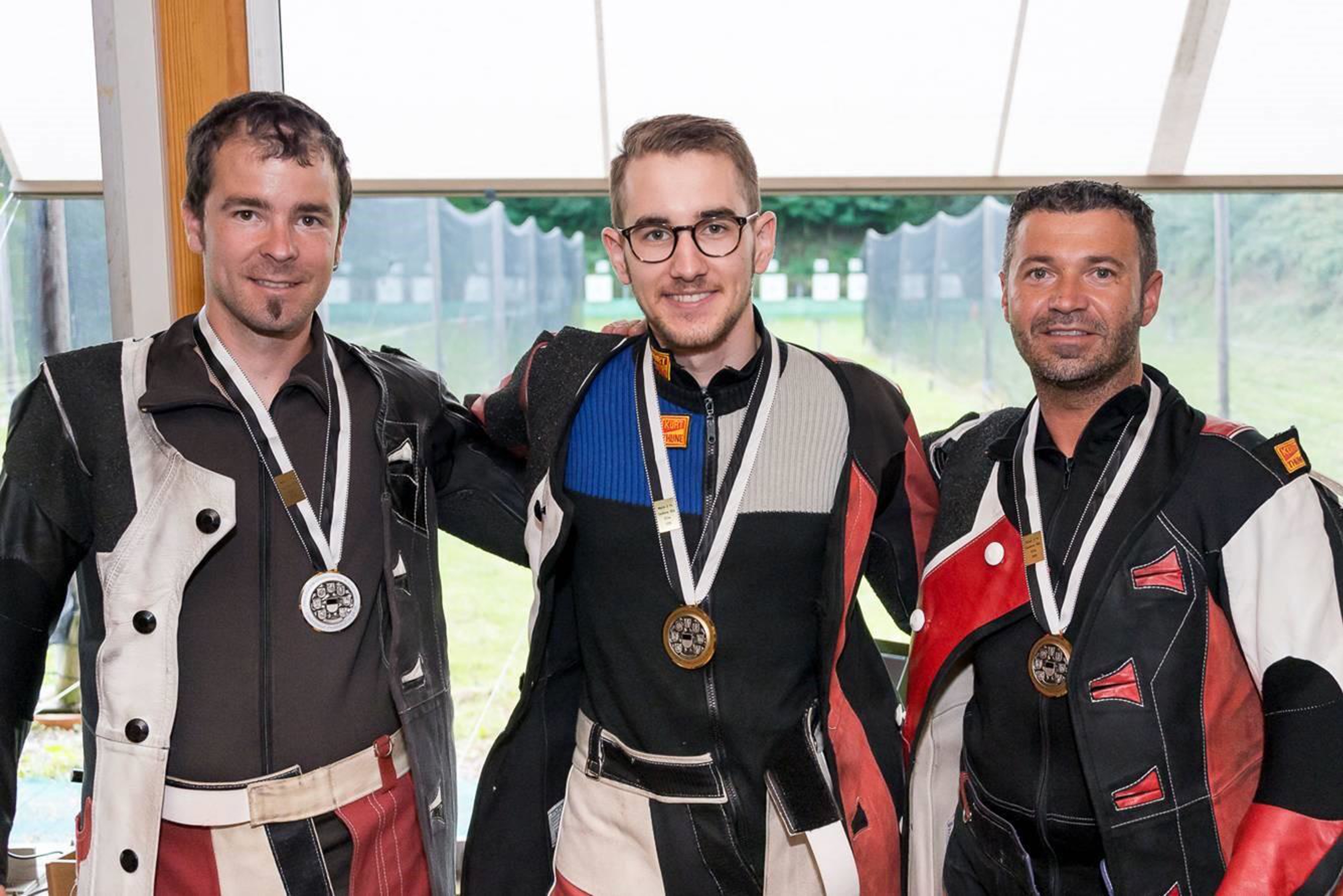 Le podium de la finale élite du match aux 3 positions avec, de gauche à droite, Marco Poffet (2e), Gilles Dufaux (1er) et Roberto Lenge (3e).