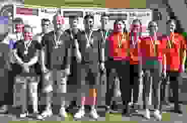 jungschuetzen-pod1a.jpg Die besten Aargauer Jungschützengruppen: (von links) SV Spreitenbach mit Timothy Pfister, Julia Vonesch und Simon Frei (es fehlt Jonas Wind), Sieger SV Gansingen mit Alexander Senn, Lion Boutellier, Thiago Obrist und Andrin Jappert, ASV Rothrist mit Evelyn Klöti, Jasmin Siegrist, Manuela Tscherry und Fabian Grieder. (Foto: wr)