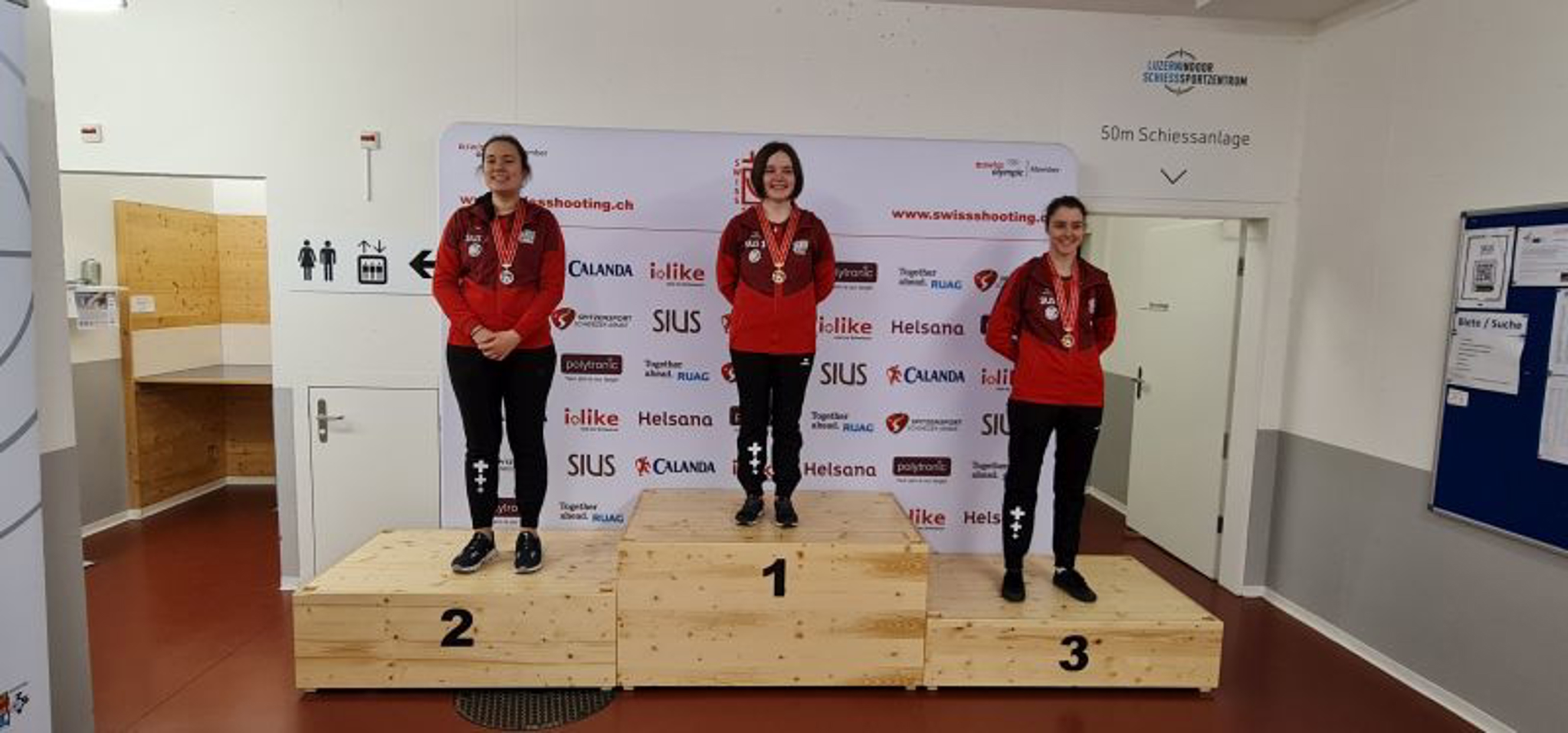 Gewehr 50m Dreistellung Juniorinnen: Gina Gyger (1. Platz), Jennifer Kocher (2. Platz), Marta Szabo (3. Platz).