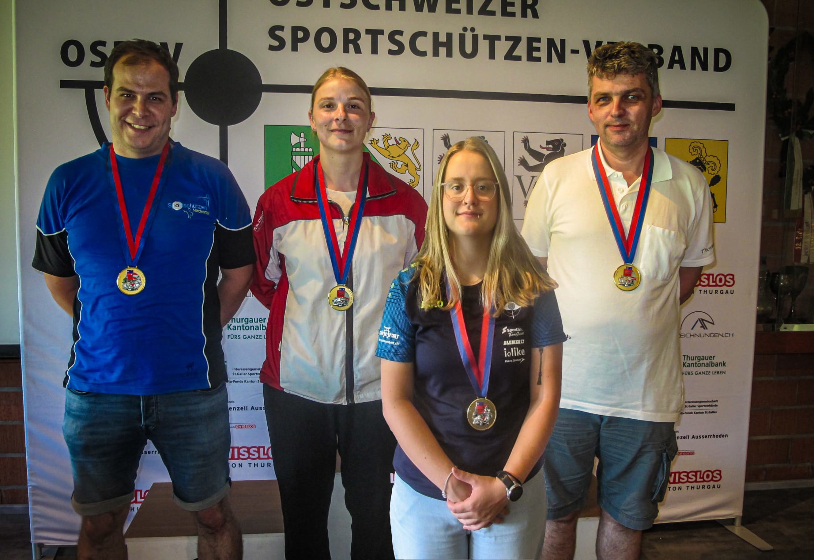 Christian Lusti (2-Stellung); Nadja Kübler (Liegend Frauen/Männer; Franziska Stark (3-Stellung); Thomas Mäder (Liegend Senioren/Veteranen) (v.l.)