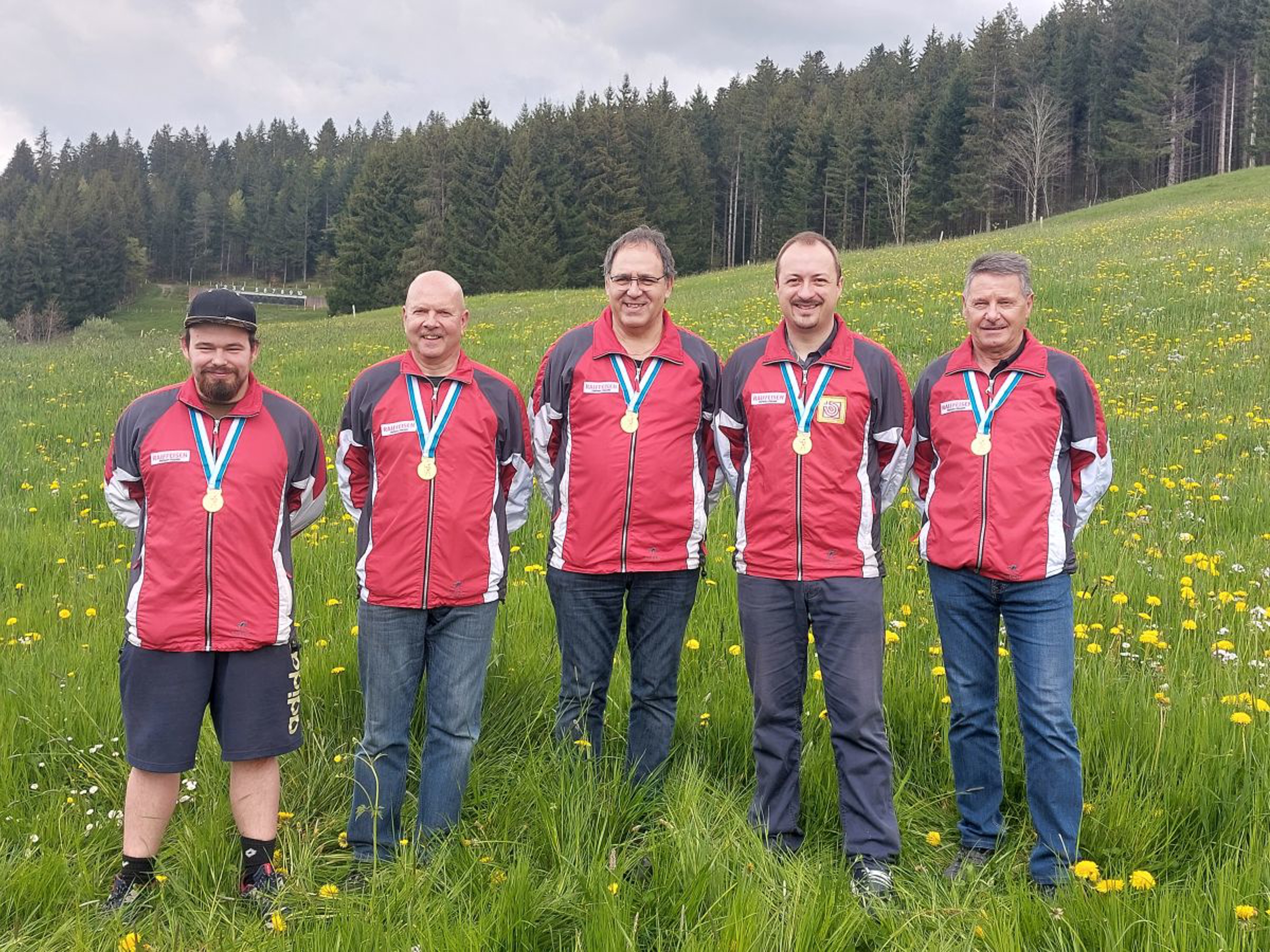 Sieger Feld A: Plaffeien-Brünisried 1 (v.l.): Andreas Buntschu, Hans-Peter Egli, Armin Ayer, Raphael Marro, Marcel Dousse.
