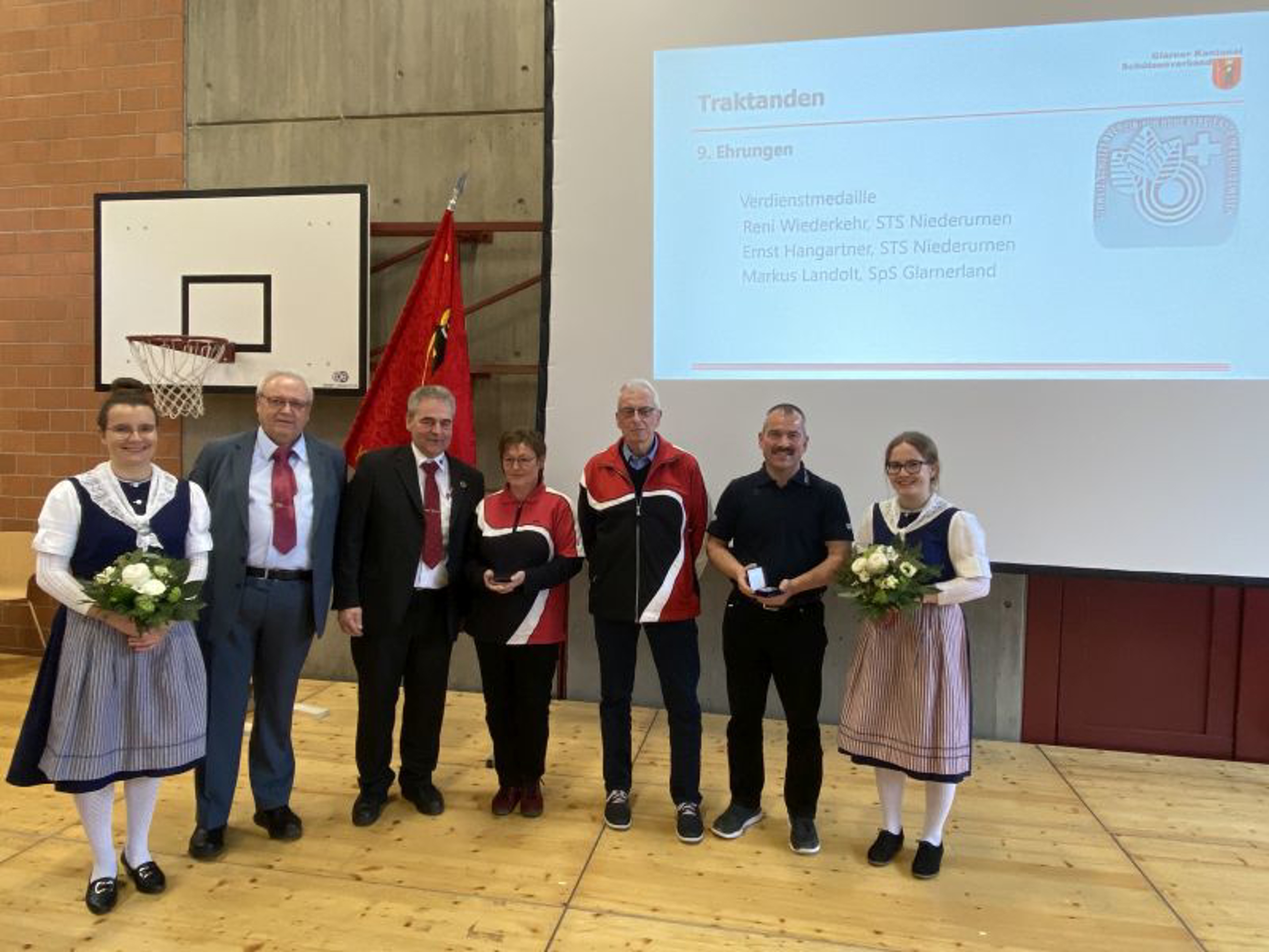 Verdienstmedaillen für Reni Wiederkehr, Ernst Hangartner und Markus Landolt