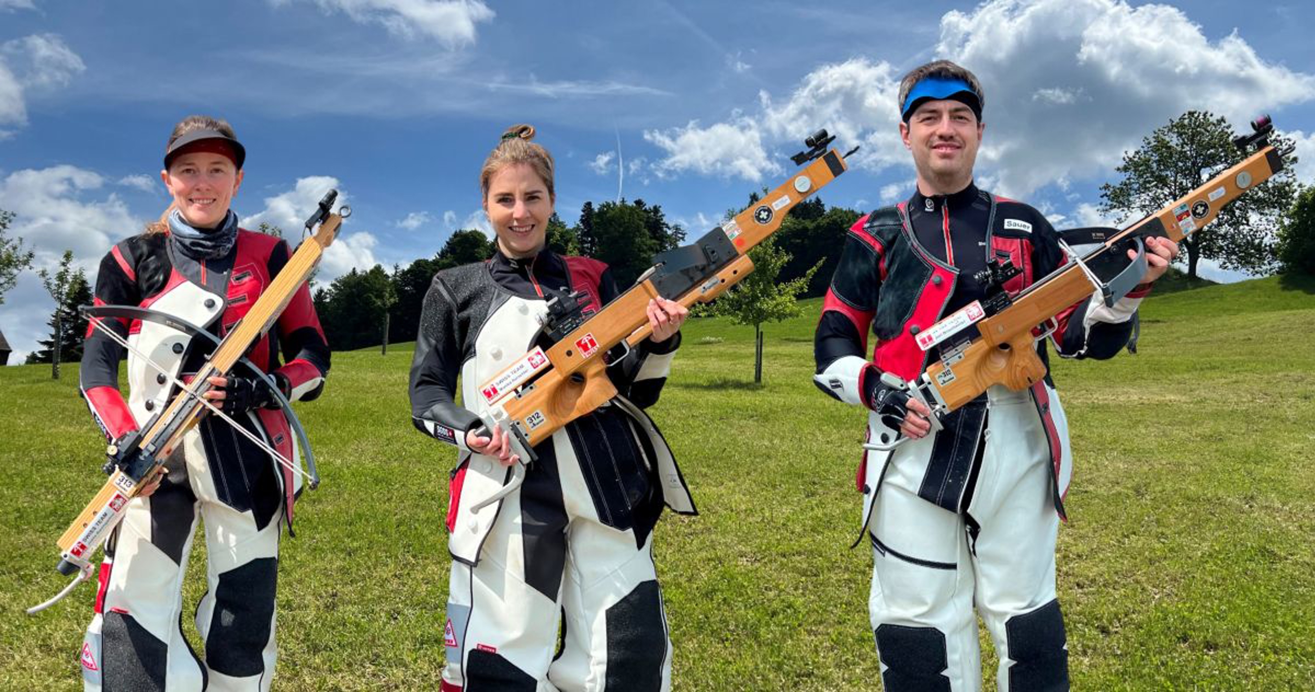 Das Sieger-Trio der Swiss-Trophy in Herisau/AR (v.l.): Joëlle Baumgartner (ASV Rümlang; 2.), Monika Hurschler (ASG Steinhausen; 1.), Joel Brüschweiler (ASV Bürglen; 3.)