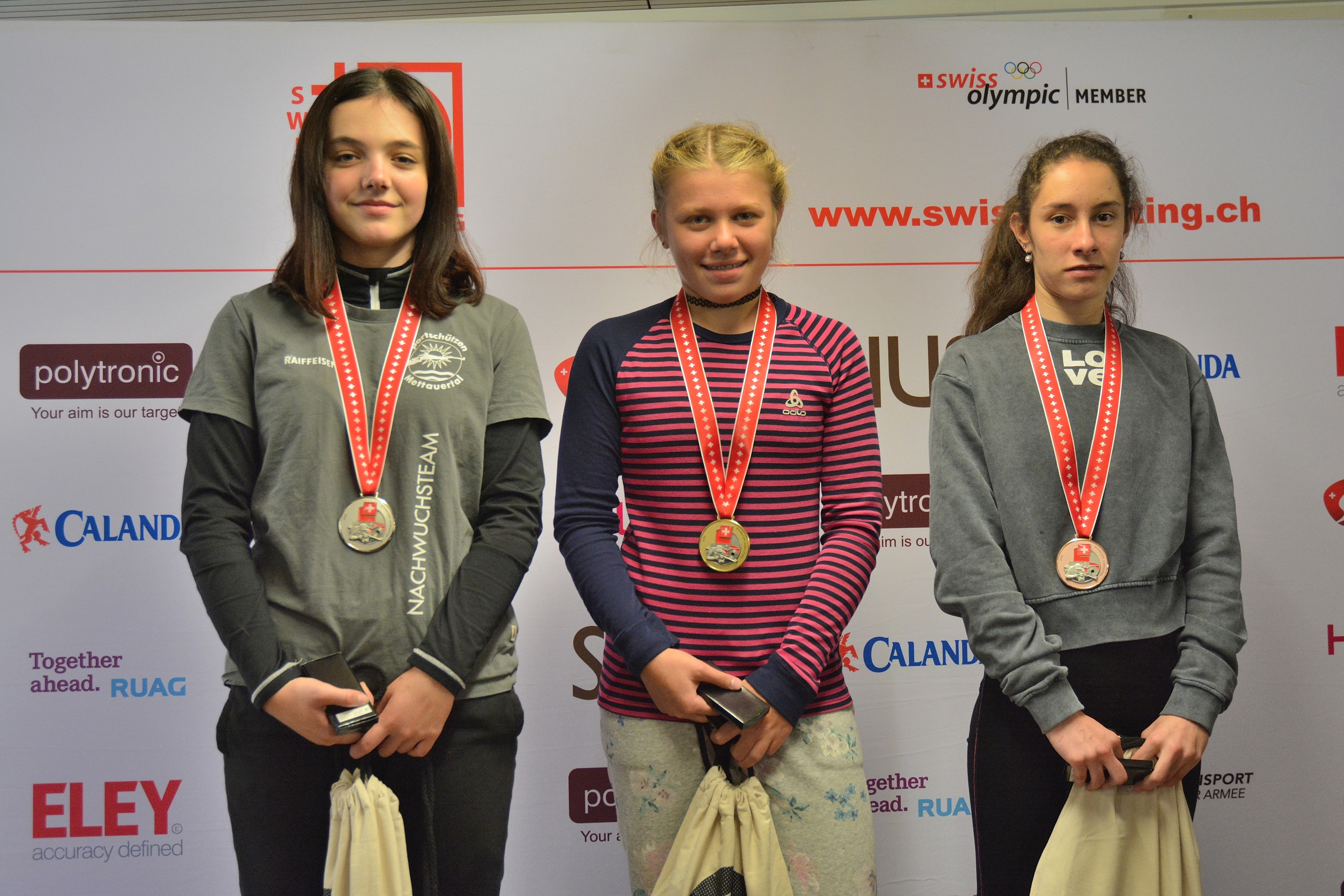 G50m U13C-U15C: 2. Nina Staudacher, Mettauertal SpS, 1. Alina Schmid Buchholterberg KK. Chiara Baumgartner Büren-Oberdorf KKS