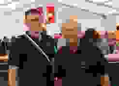 K800_IMG_4564.JPG ESF-OK-Chef Paul Winiker (rechts) mit Reto Wassmer vom Schützenverein Schweizerischer Studierender.