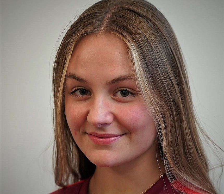 Vivienne Jäggi NEU.jpg