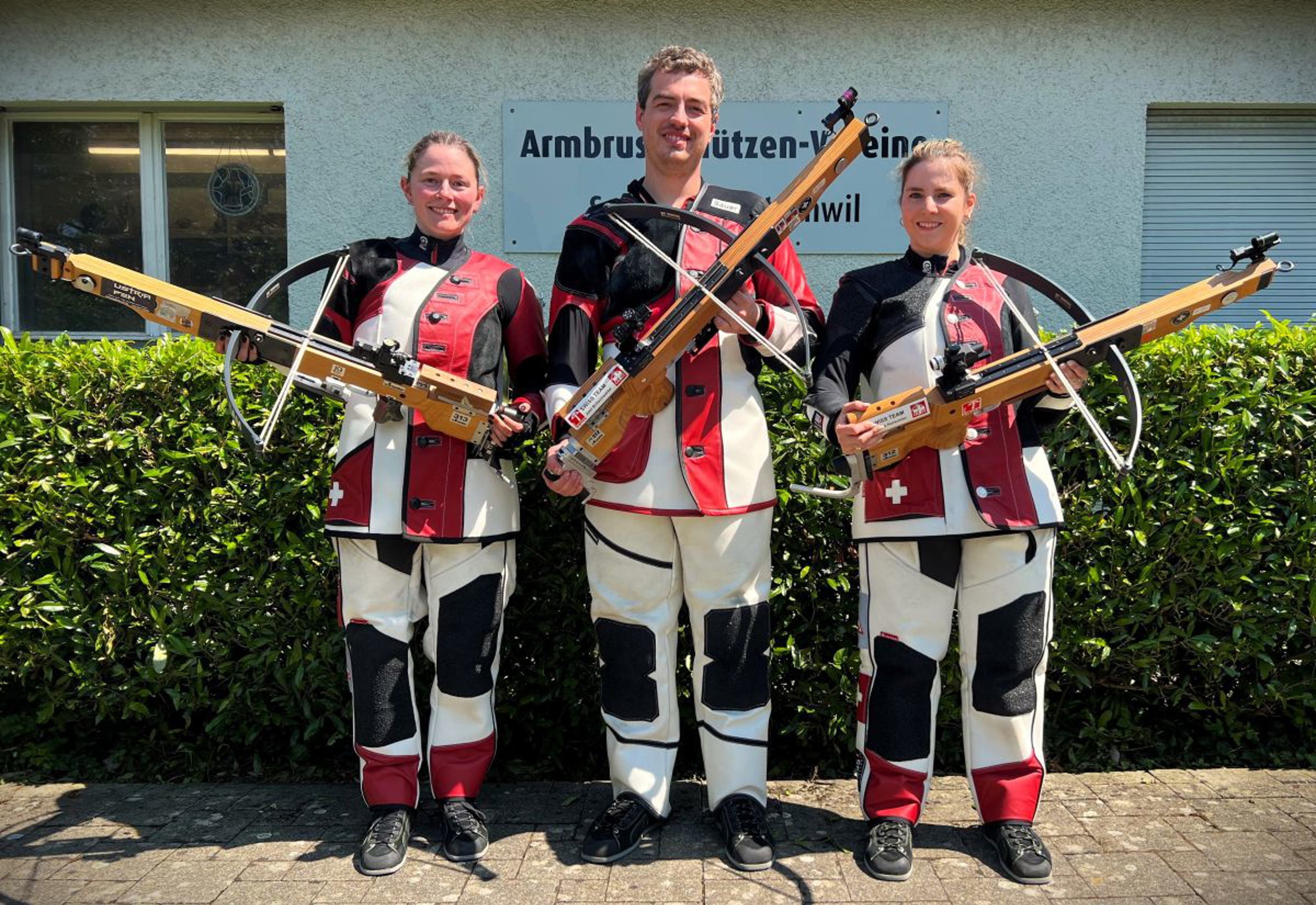 Zweistellung/Elite (v.l.): Joëlle Baumgartner (Silber), Joel Brüschweiler (Gold), Monika Hurschler (Bronze).