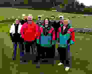 Hallau Schützen Sieger SHMM 2024.Jpg (2) Die Schützen aus Hallau (v.l.): Melanie Solci, Ralph Frey, Roger Schnetzler, Ernst Freimüller, Sonja Haas, Rolf Zollinger, Peter Gasser und Rüedi Jäger.