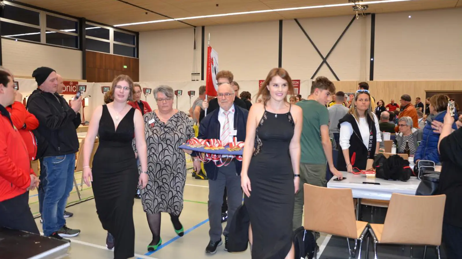 Auf zur Siegerehrung