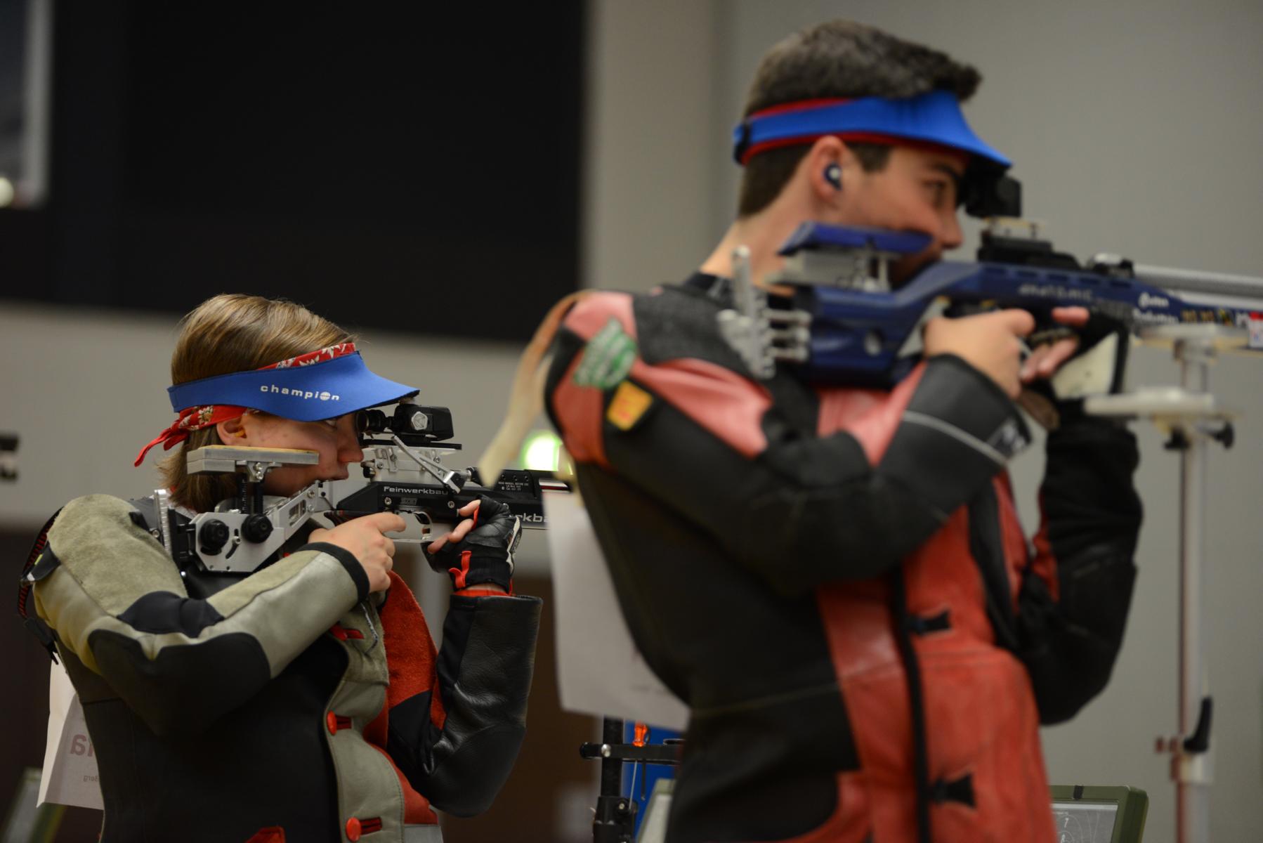 Sarina Hitz besiegte im Junioren-Final Sven Riedo deutlich. Mit 104.3 Punkten erzielte sie zudem das beste Resultat und liess alle Elite-Schützen deutlich hinter sich.