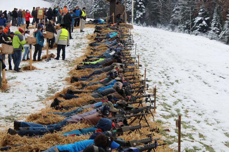 Der Nationalrat setzt sich nicht nur für die Sanierung Historischer Schiessen (Bild: Morgartenschiessen) sondern auch der Feldschiessen ein.