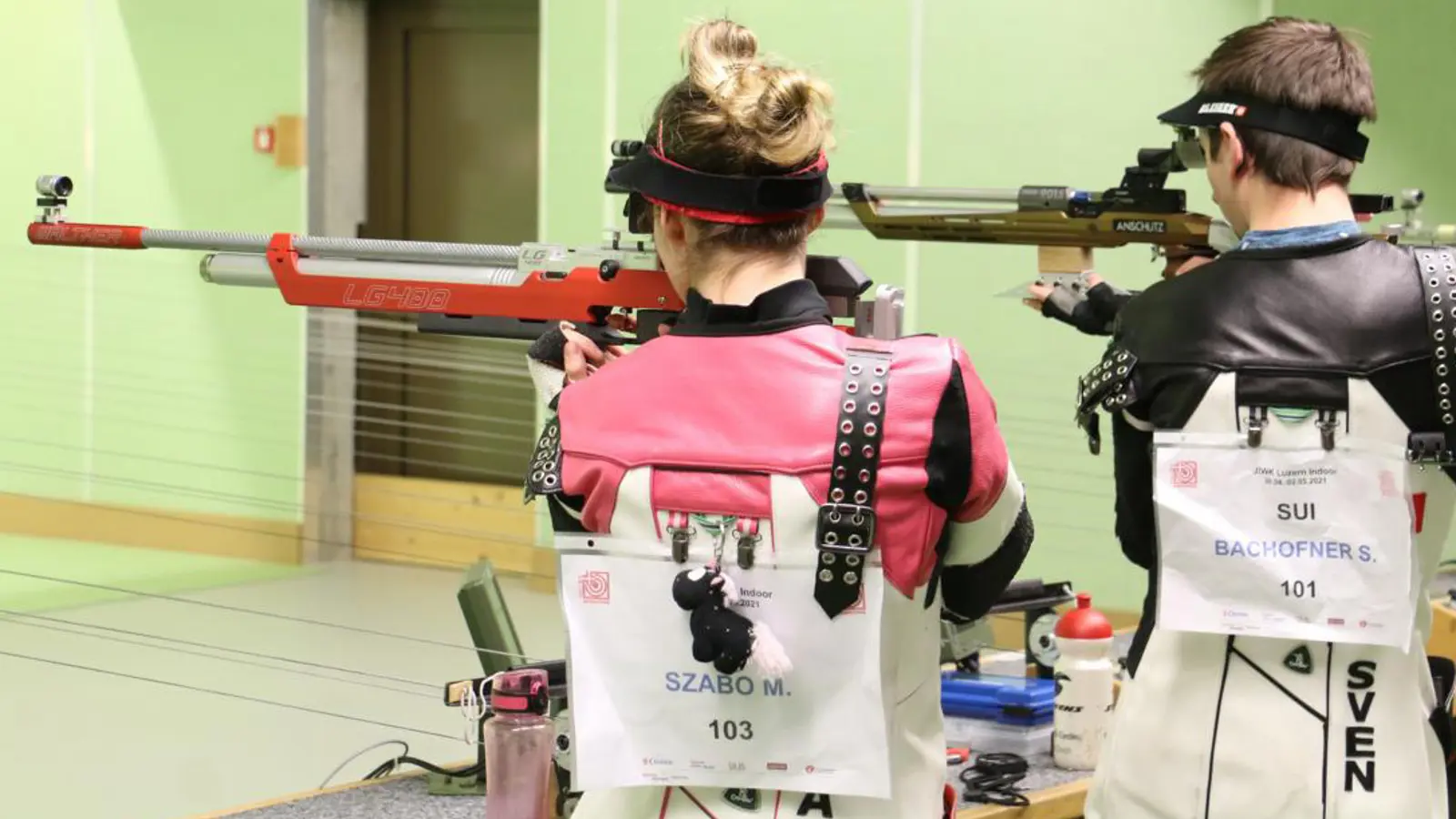 JIWK Luzern G10m Mixed Siegerpaar schiesst