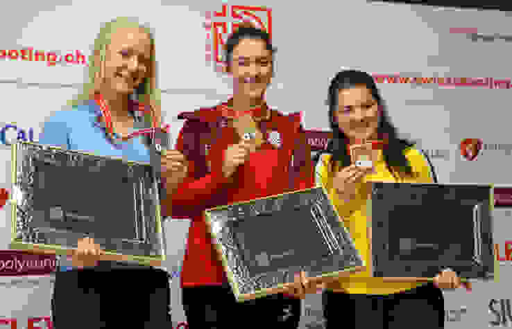 Podesttrio G50m 3x40 Juniorinnen.jpg (v.l.) Audrey Goy, Marta Szabo und Sandra Arnold