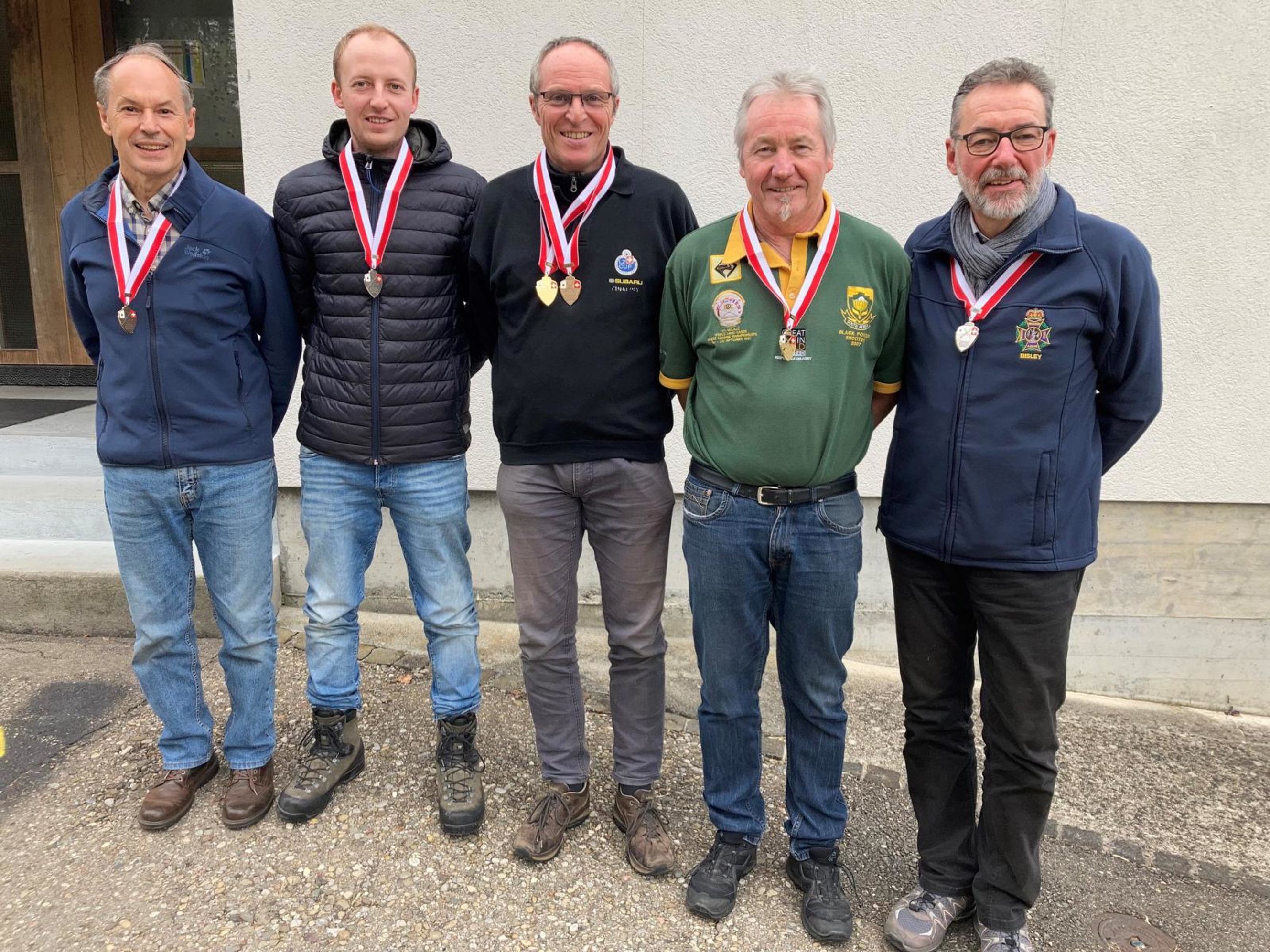Die Medaillengewinner Herbert Grad, Adi Eichelberger, Roli Frei, Sepp Ruoss, Peter Wiederkehr.