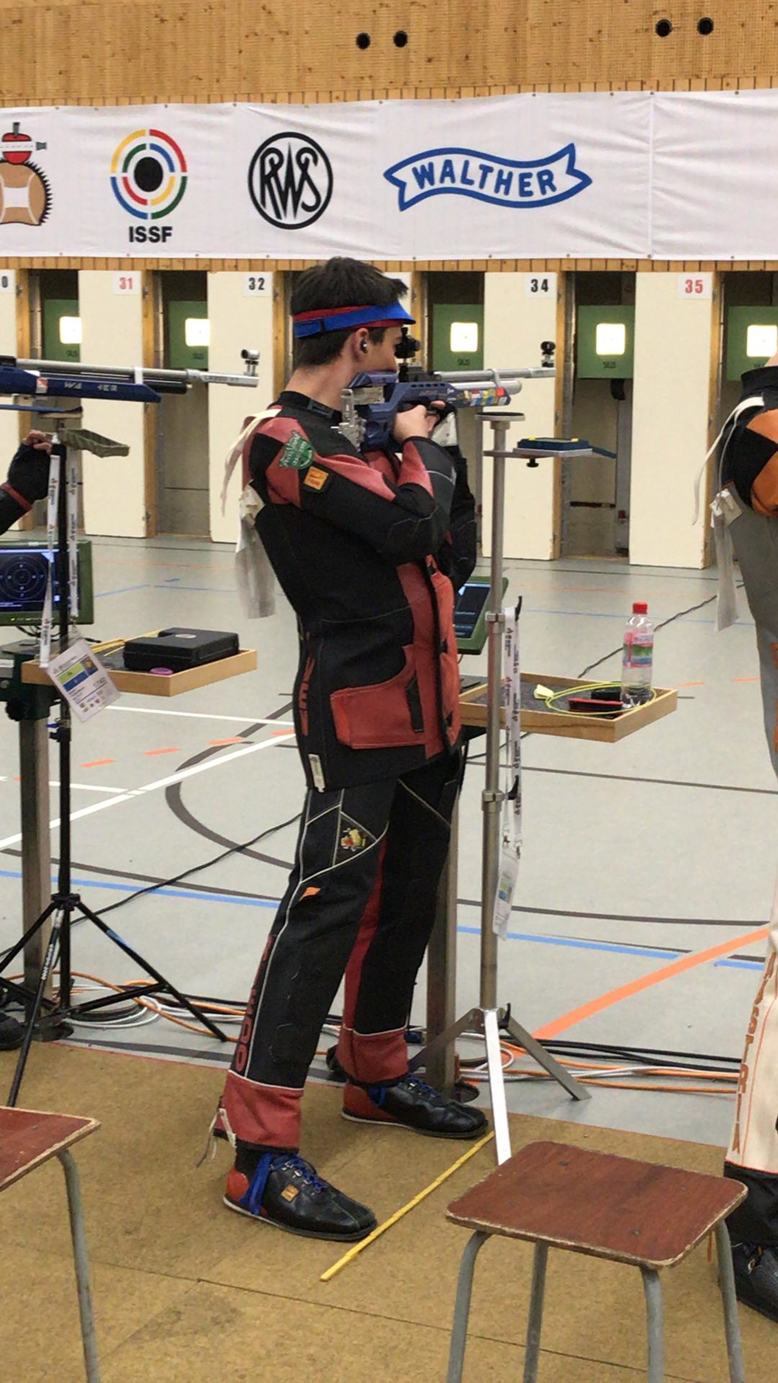 Zwei etwas schwächere Passen kosteten Sven Riedo im Luftgewehr-Wettkampf einen Platz in den Top Ten.