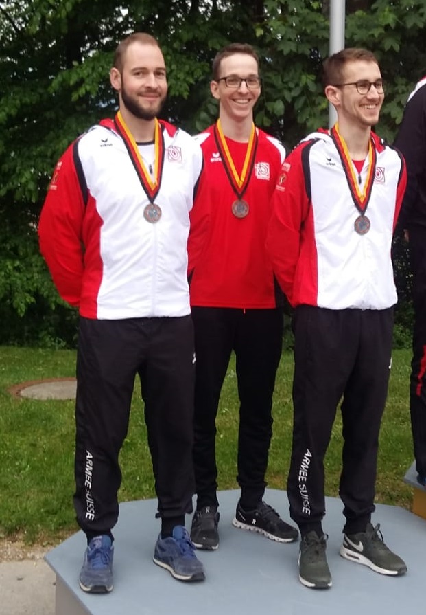 Das Schweizer Silber-Trio am CISM Rifle Cup in Sonthofen (von links): Rafael Bereuter, Sandro Greuter und Gilles Dufaux.