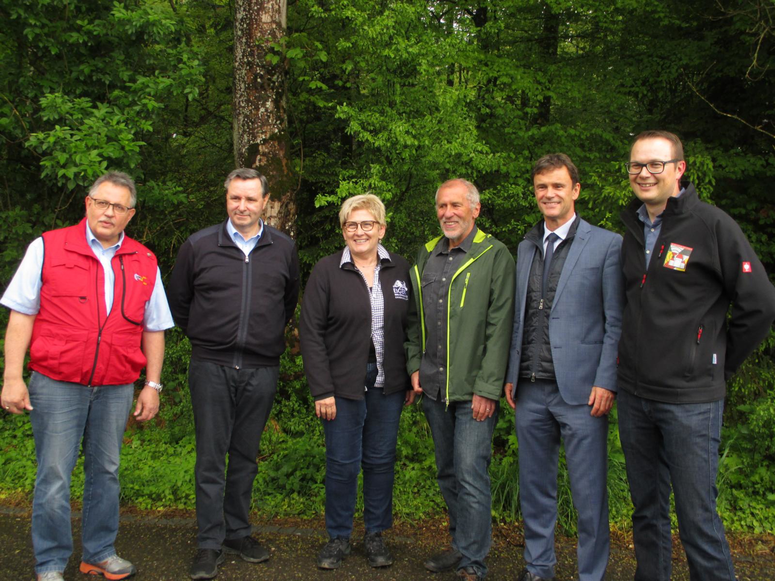 Illustre Gästeschar (von links): René Weber, Nationalrat Werner Salzmann, Regierungsrätin Beatrice Simon, Stefan Jaggi, Regierungsrat Philippe Müller, Beat Knuchel.