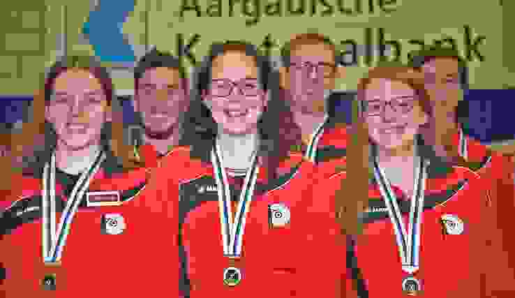 K1600_gew-muri-fr-u21ma1a.JPG Die siegreiche U21-Mannschaft der Luftgewehrschützen Muri-Freiamt (v.l.): Selina Koch, Patrick Gütiger, Saskia Plaz, Dominik Weiss, Cristina Krauer und Benjamin Keusch.
