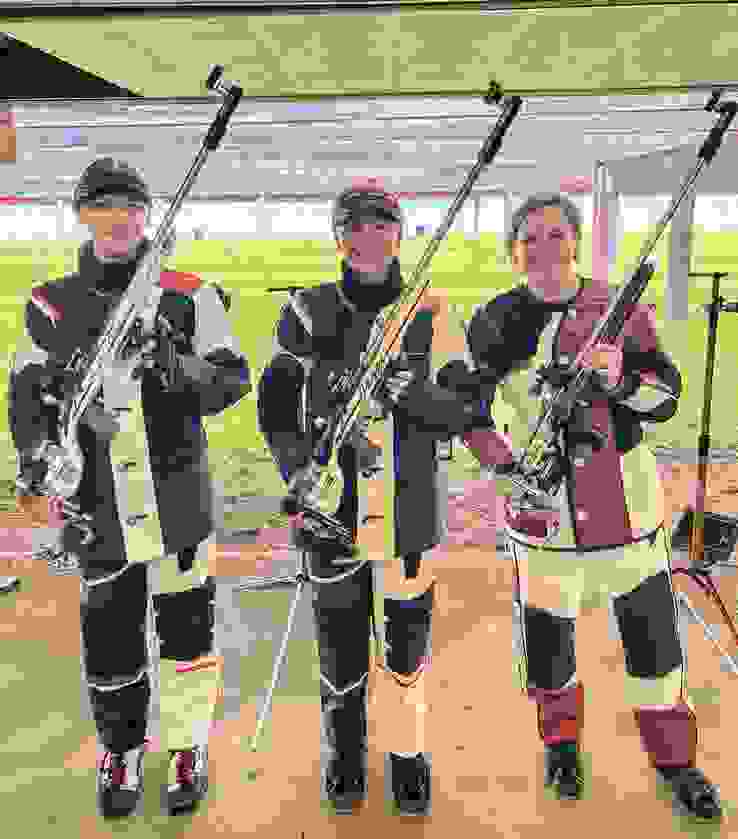 Final Dreistellung Sorgten für einen Schweizer Dreifachsieg im Final Gewehr 50m Dreistellung (v.l.): 1. Vivien Jäggi, 2. Emely Jäggi, 3. Sarina Hitz