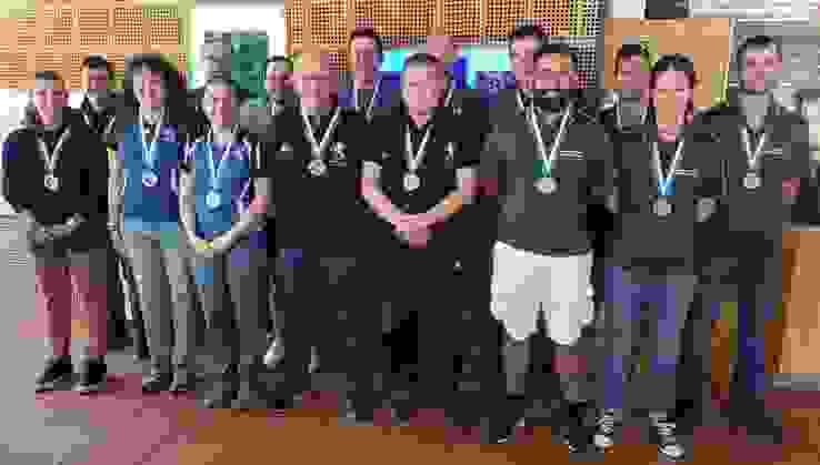 K800_SGM-G50_2022_ZHSV_Elite_Sieger.JPG Podest Elite (v.l): Zürich-Neumünster (2.), Dielsdorf I (1.), Winterthur-Stadt (3.)