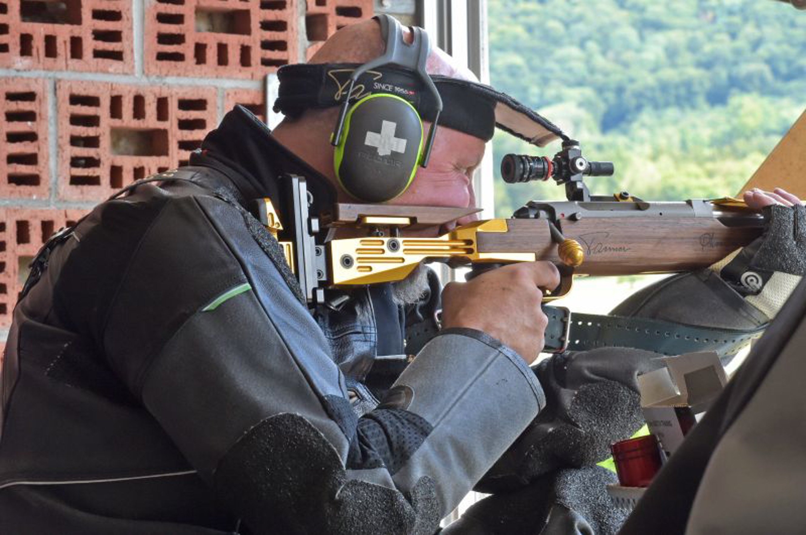 Rolf Denzler verdankte seinen souveränen Titelgewinn mit dem Standardgewehr seiner Stärke in der Kniendposition.