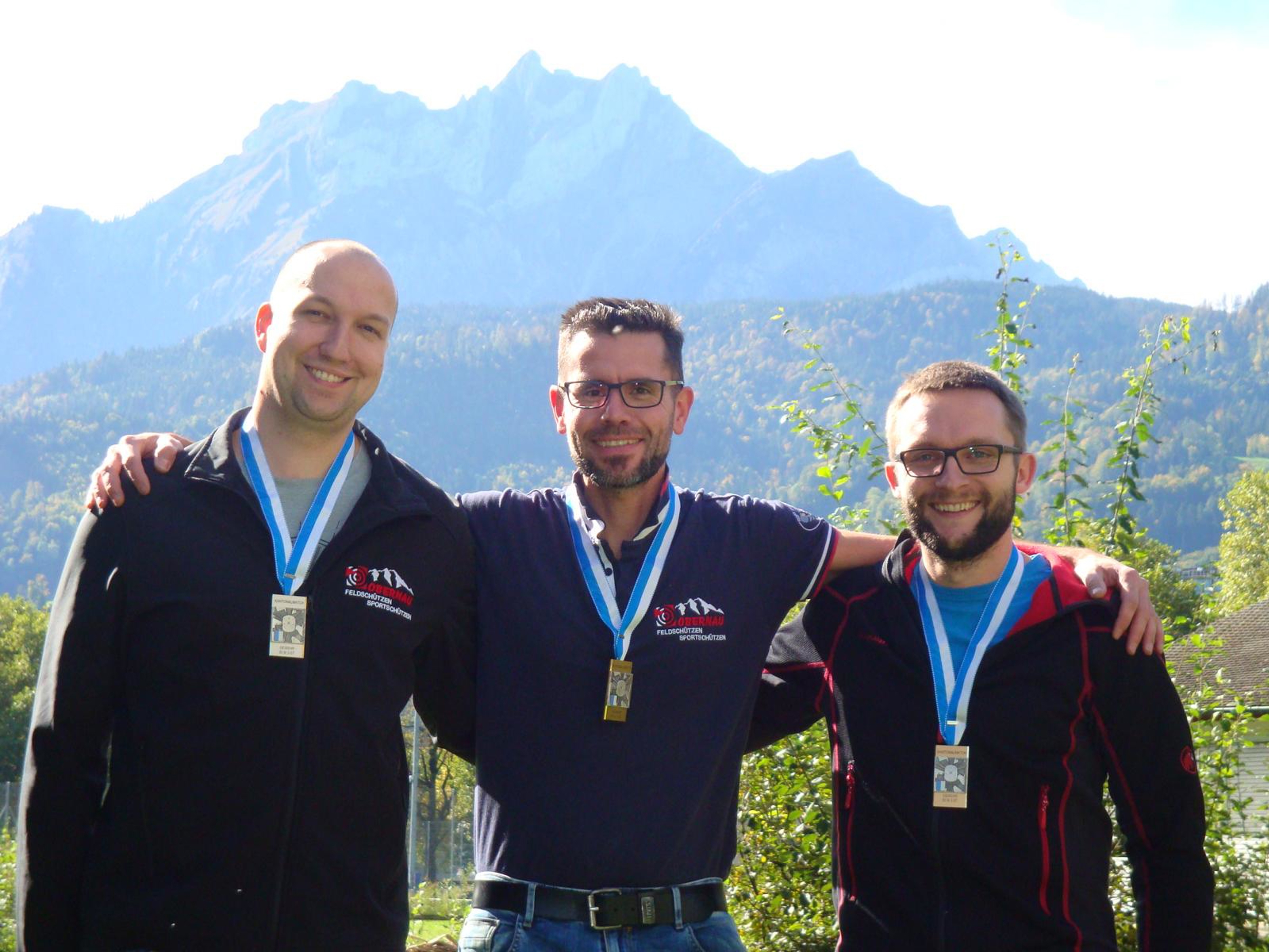 Die Medaillengewinner des 3-Stellungsmatches am diesjährigen Kleinkaliber-Kantonalmatch in Luzern (v.l.): Thomas Stadelmann (Silber), Fabio Sciuto (Gold) und Rolf Hodel (Bronze).