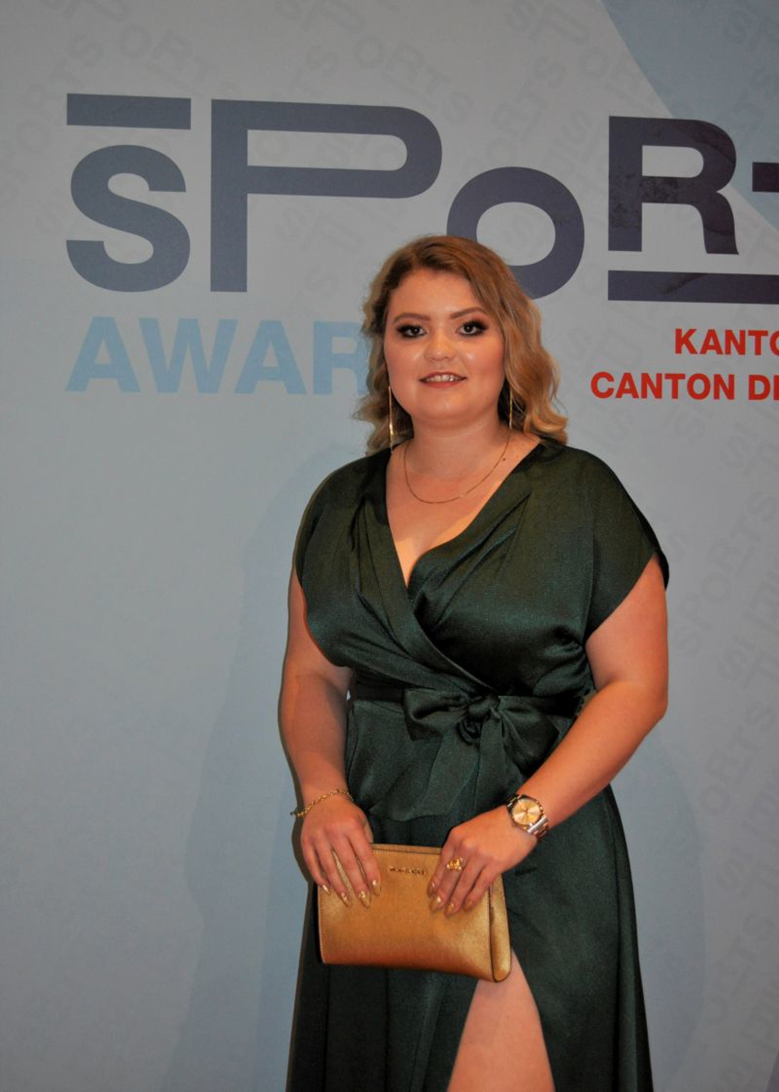Anja Senti im «kleinen Schwarzen» am Berner Sport Award.