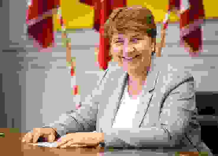 Bundesrätin Viola Amherd, Chefin VBS, in ihrem Büro in Bern. Bild: fotozug.ch