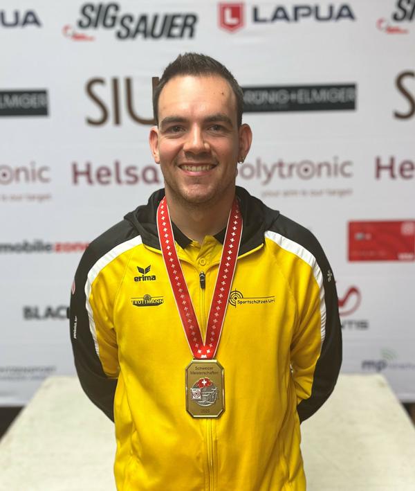 Vor kurzem EM-Dritter, nun auch stolzer Schweizermeister Gewehr 50m liegend: Fabio Wyrsch