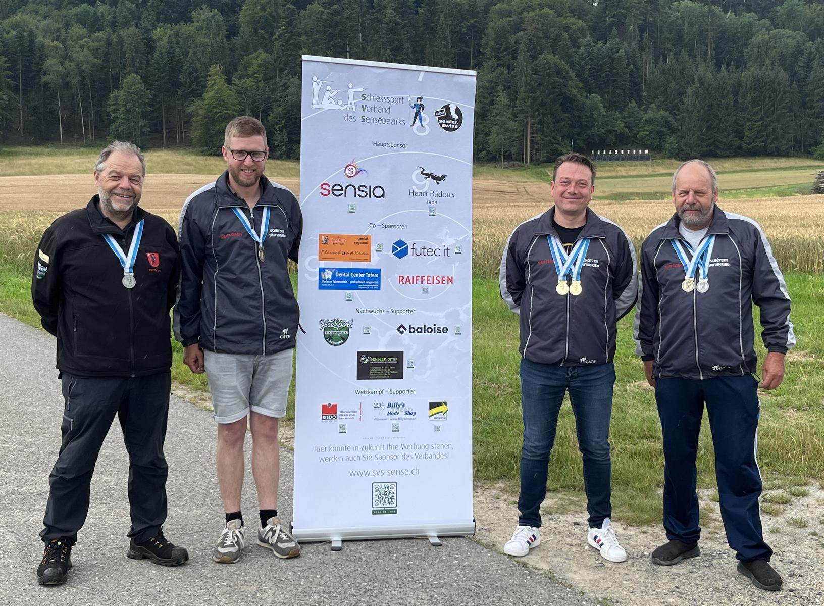 Medaillengewinner Bruno Kaeser, Adrian Dutly, Marc Suter und Roger Siffert (v.l.).