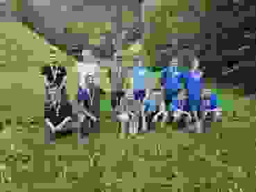 K1024 Siegerfoto U21 Podest U21: JS Ennenda-Netstal 1, SV Nieder-Oberurnen 1,  FS Bilten 1 (v.l.)