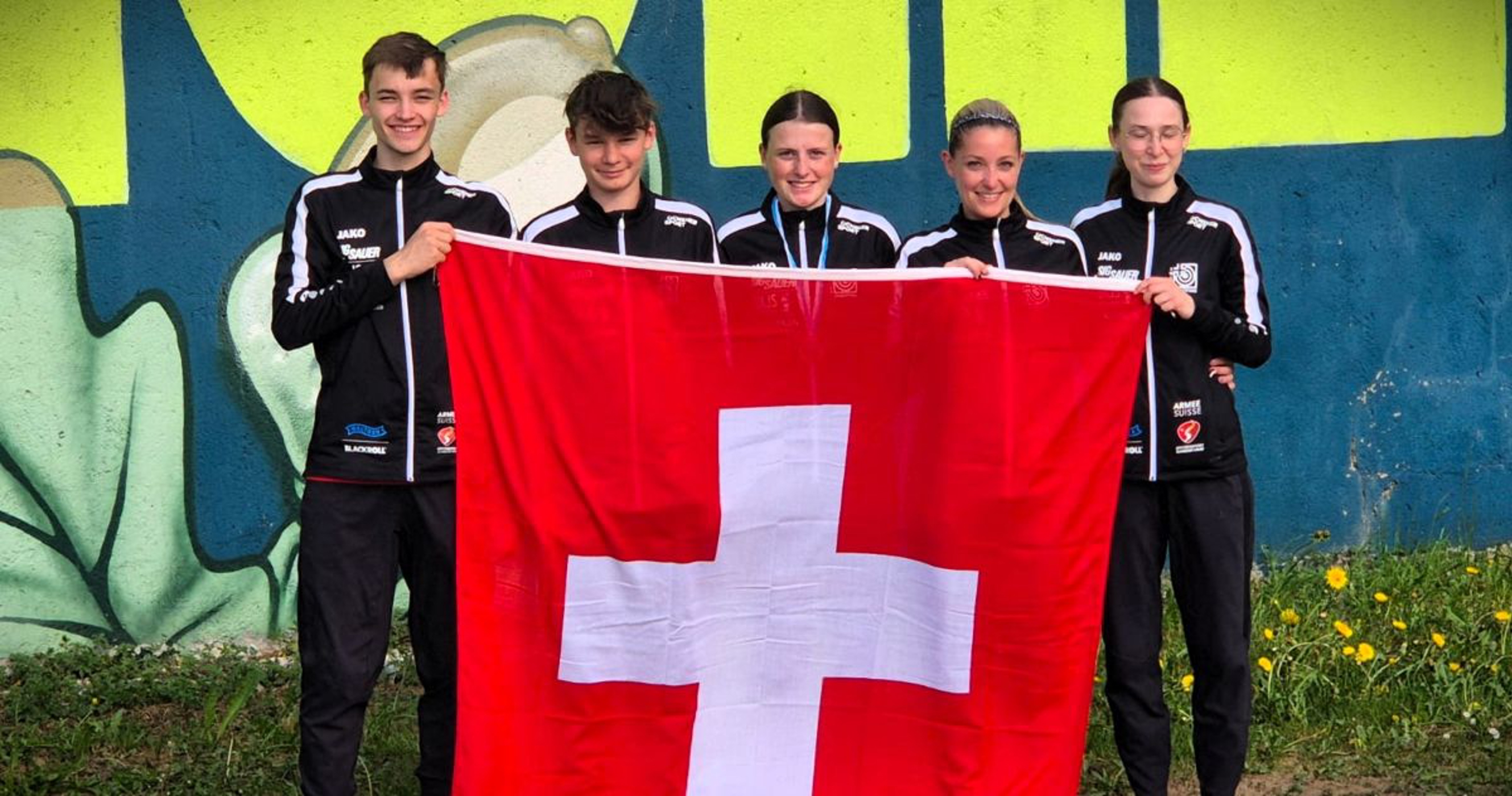 Die Schweizer Athletinnen und Athleten (v.l.): Patrick Gal, Sandro Gilgen, Tessa Dietrich, Ramona Elsener, Jana Felsberger.