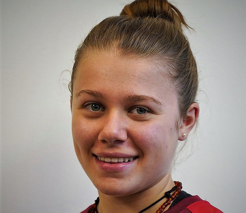 Alina Schmid NEU.jpg