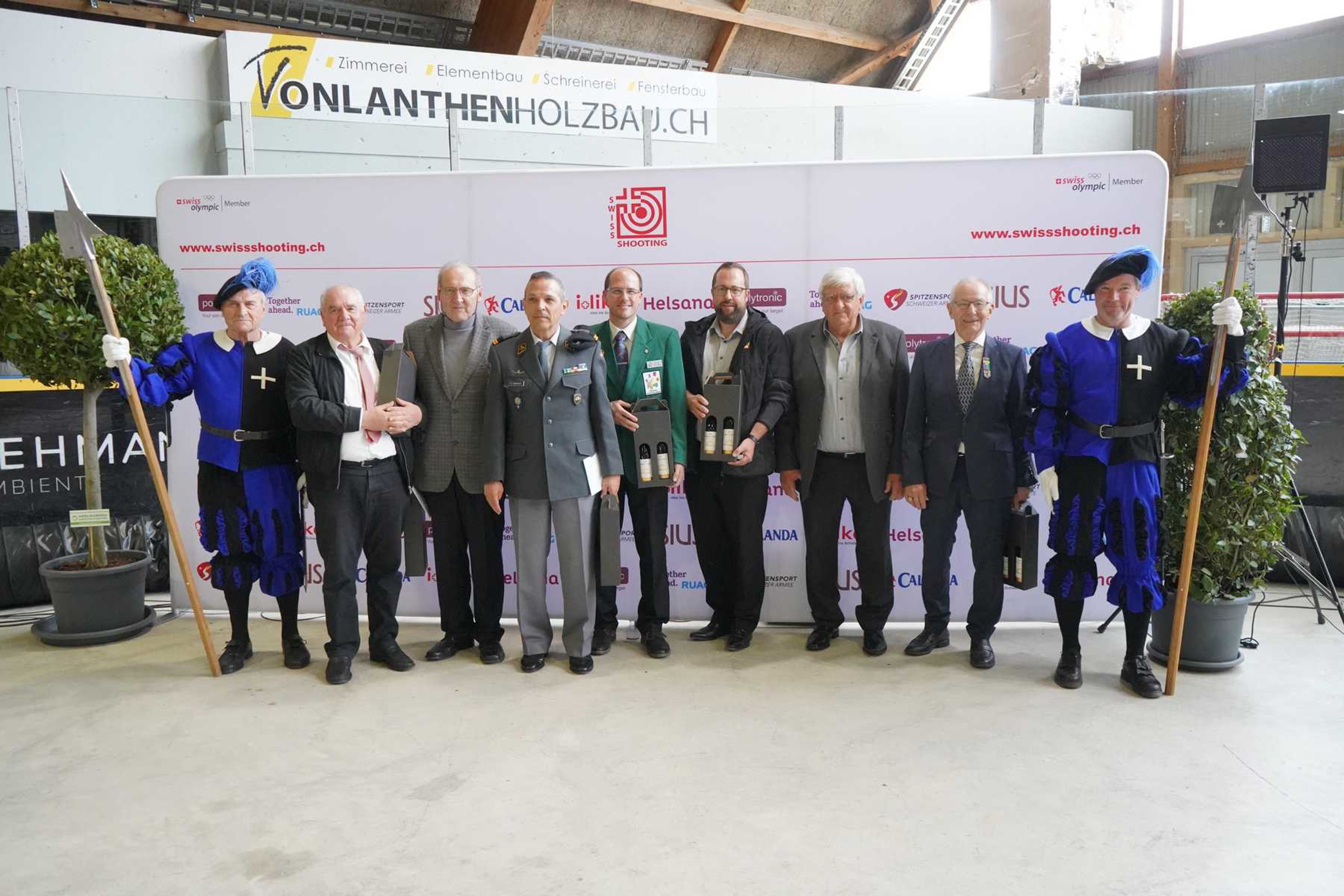 Verdiente Eidgenössischen Schiessoffiziere und abtretende Präsidenten von Kantonalverbänden wurden an der DV der USS Versicherungen verabschiedet und geehrt.