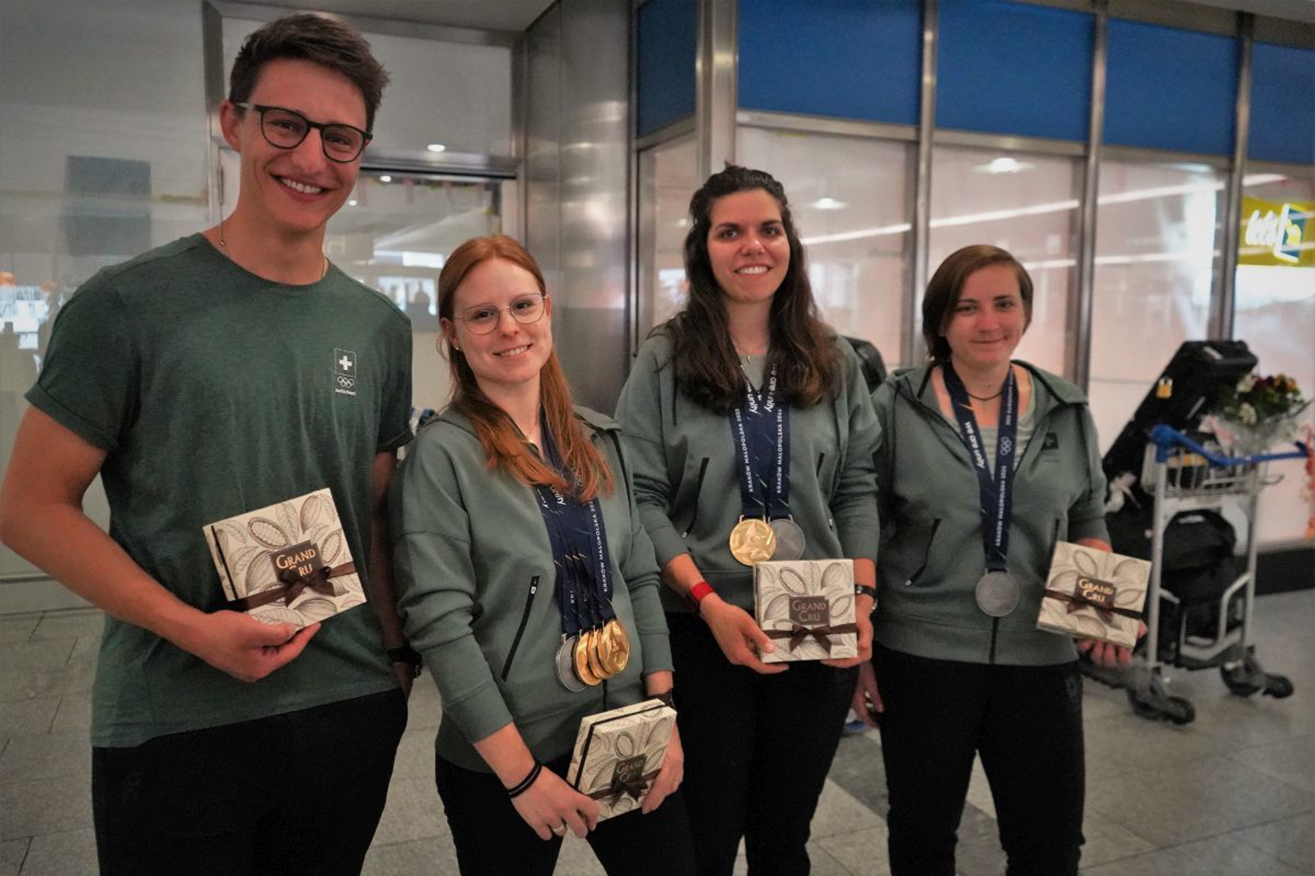 Das Erfolgsteam ist wieder zurück (v.l.): Christoph Dürr, Nina Christen, Chiara Leone und Sarina Hitz.