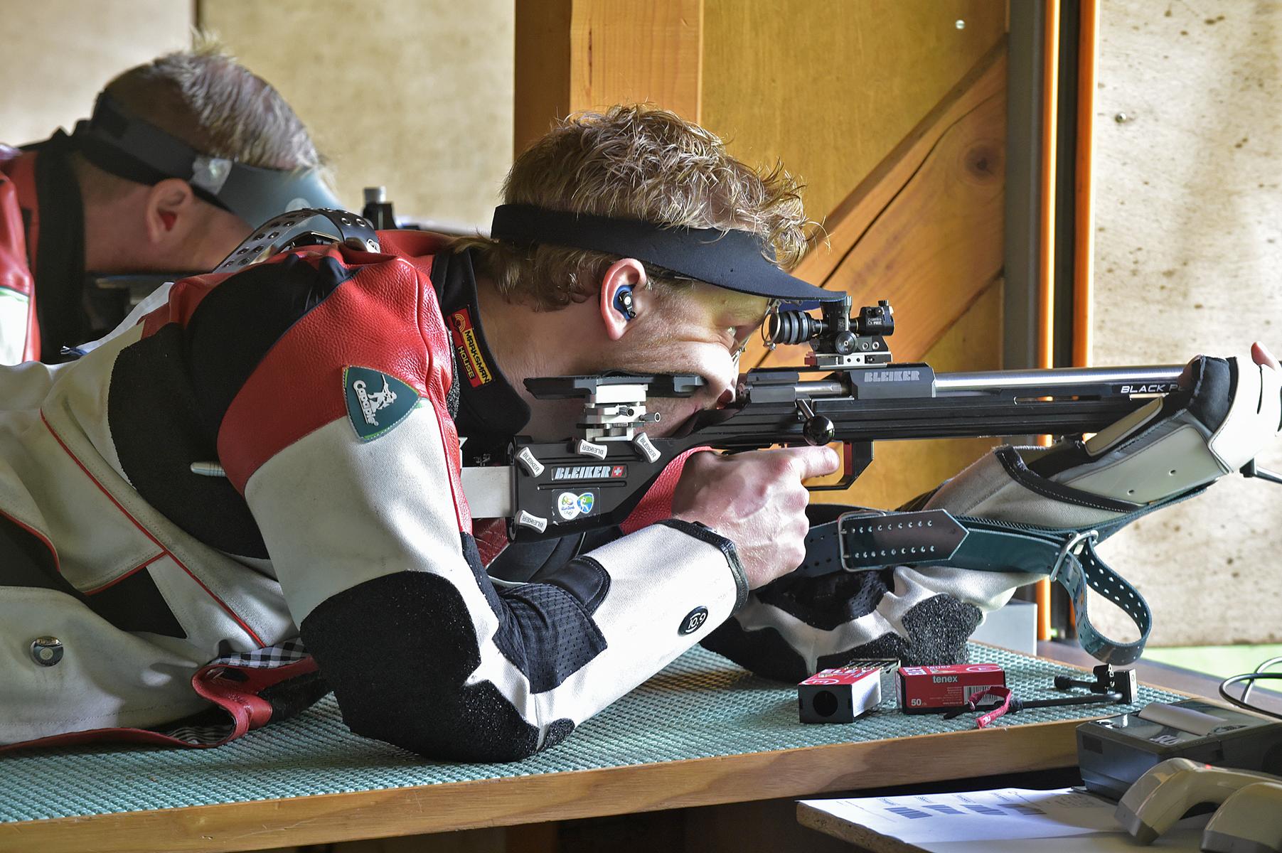 Weltklasseschütze Jan Lochbihler demonstrierte sein Können in Muhen mit dem Maximum von 60 Punkten im Gruppenstich.