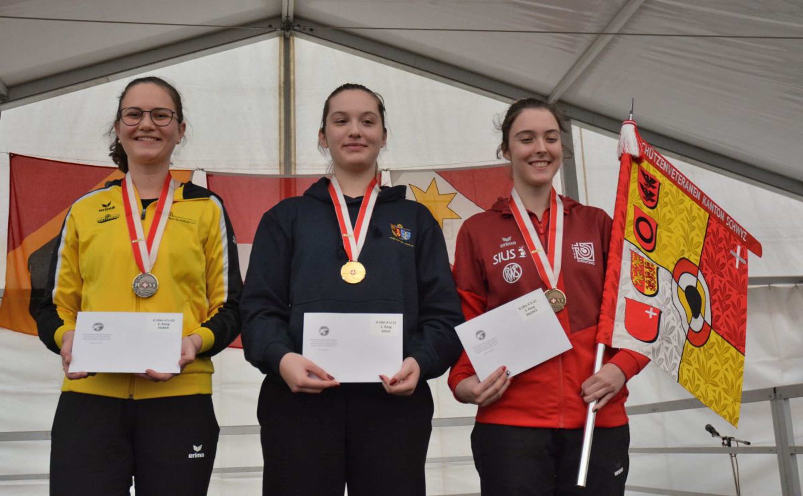 G50m U21:  1. Sabrina Ungarelli, Bellevue 104.3, 2. Nina Stadler, Schattdorf 103.7, 3. Marta Szabo, Zürich 101.7